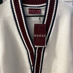 STUNNING BRAND NEW WITH TAGS FASHION CARDIGAN SWEATER!